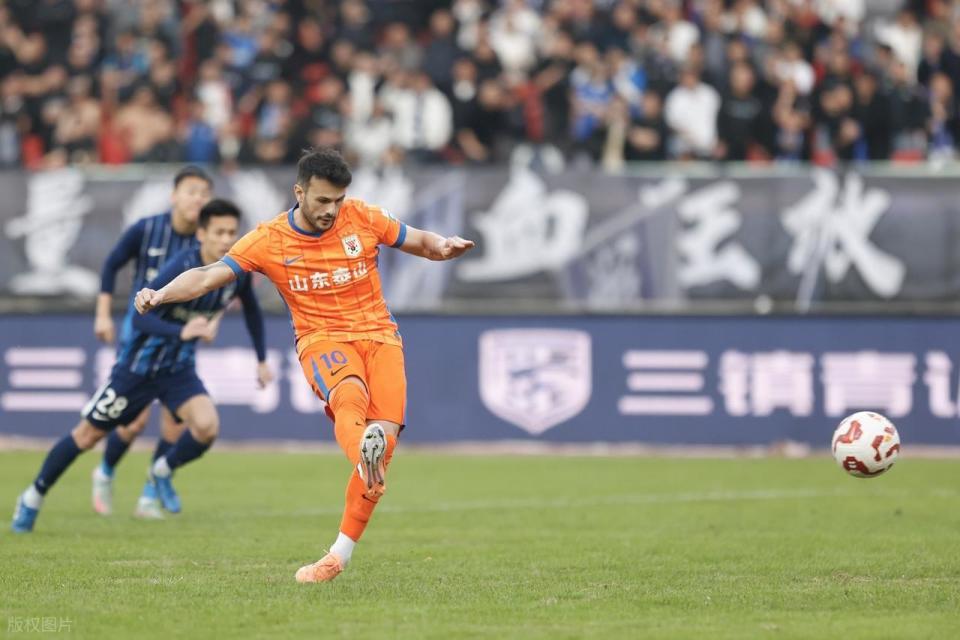 赛前欧联传出新动向，山东泰山造点机会，管理层表态——目标明确，球队文化再被提及的简单介绍